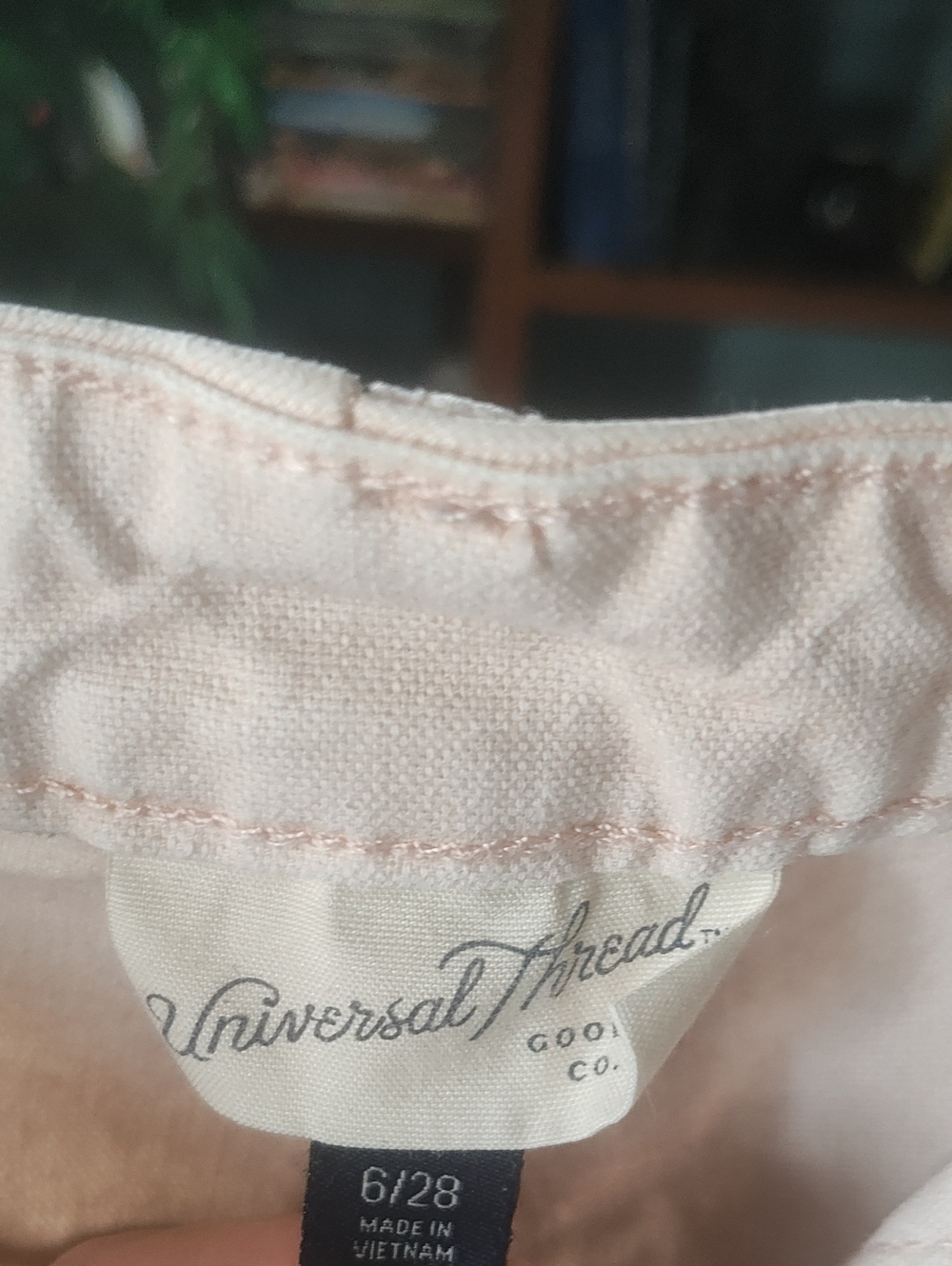 Universal Thread - Picture 5 of 8